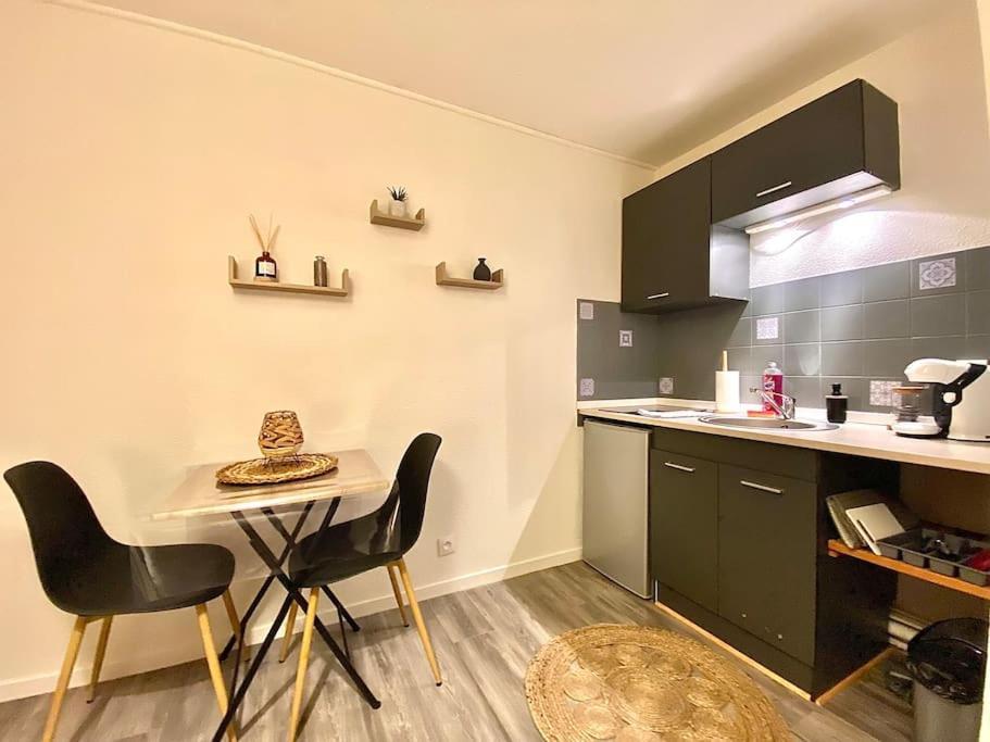 Au Calme Confort & Proche Centre Apartamento Le Mans Exterior foto